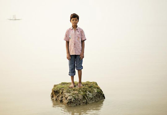 지구온난화로 25년 후 사라질 위기에 처한 인도 서부 벵골주 해변의 작은 섬 '고라마'의 모습. 작품명 . /ⓒDaesung lee