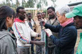 에티오피아 주거 환경 개선사업은 마을 주민들의 적극적인 참여를 이끌어냈다.