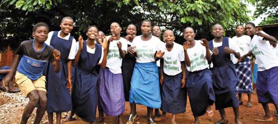 여학생들로 구성된‘굿시스터즈’동아리는 말라위의 여성 인권을 향상시키는‘애드보커시(옹호)’역할을 톡톡히 하고 있었다.