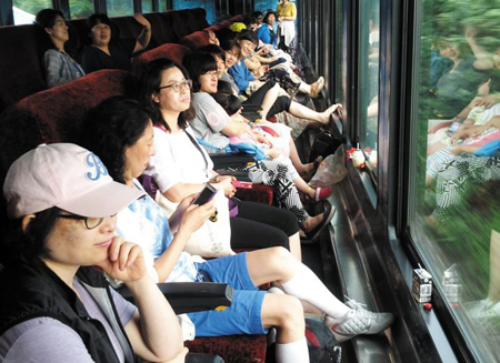 한국여성재단이 여성 공익 활동가들의‘쉼’을 지원하는 프로그램‘짧은 여행, 긴 호흡’은 11년째 지속되고 있다. /한국여성재단 제공