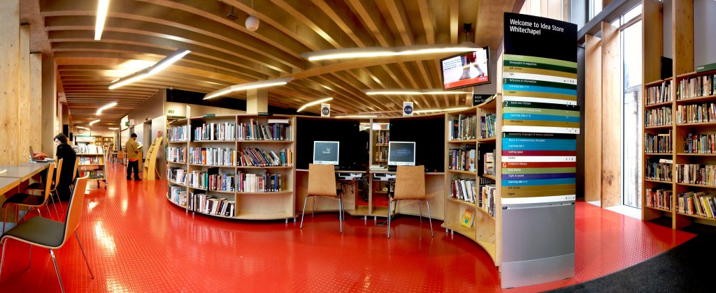 런던 타워햄릿 자치구에 있는 통합도서관 '아이디어스토어' 내부 모습. /타워햄릿 제공 