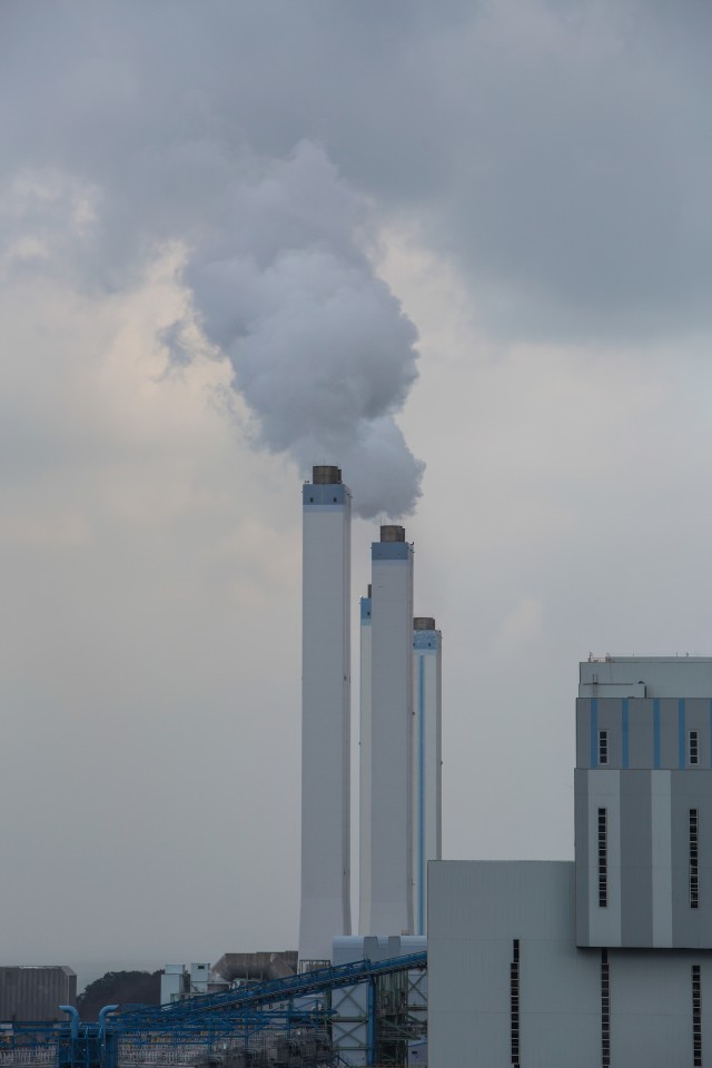 당진에 위치한 석탄화력발전소의 모습. ⓒ그린피스 