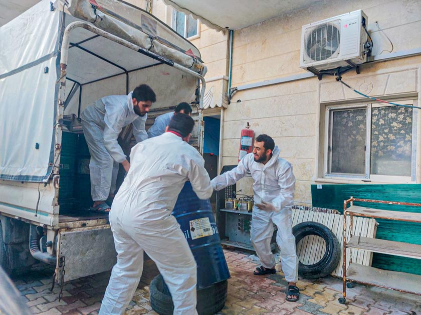 시리아월드비전 직원들이 지진 피해를 입은 대피소와 병원 등에 연료와 히터를 지원하고 있다. /월드비전