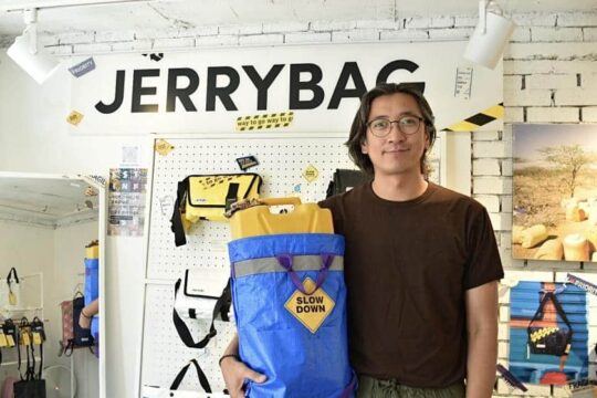 지난달 27일 서울 성동구 성수동 제리백 매장에서 만난 박중열 제리백 대표는 “제리백의 상품과 운영에 대한 애정, 질투, 충고 무엇이든 좋으니 많은 사람들과 커뮤니케이션을 하고 싶다”고 말했다. /양윤선 청년기자