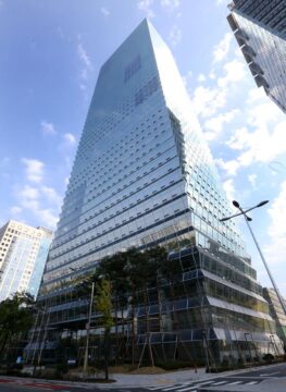 서울 영등포구에 있는 전국경제인연합회 회관 전경. /조선DB