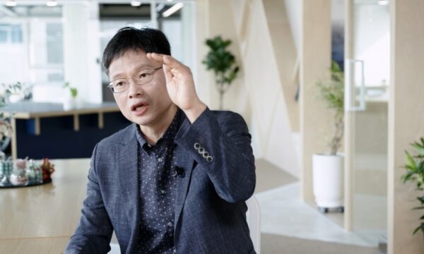 10일 온라인으로 열린 ‘제3회 현대차정몽구재단 미래지식 포럼’에서 유광수 교수는 ‘보이지 않는 기회를 잡은 사람들’을 주제로 강연했다. /현대차정몽구재단