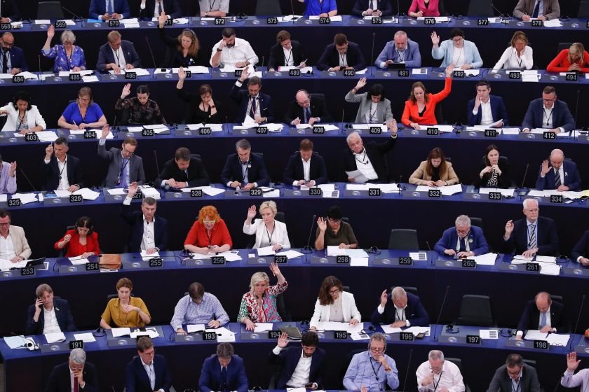 지난 7월 6일(현지 시각) 프랑스 스트라스부르의 유럽의회에서 가스·원자력 투자에 대한 '그린 라벨' 부여에 대한 투표가 진행되고 있다. /EPA 연합뉴스