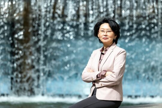 13일 만난홍선욱 동아시아바다공동체 오션 대표는 "해양쓰레기 문제 해결을 위해서는 다른 국가들과의 네트워킹도 중요하다"고 말했다. 오션은 매주 해양쓰레기 관련 논문을 다루는 세미나를 열고 매달 한번씩 베트남, 인도네시아 등 아시아 국가의 NGO까지 참여하는 국제 세미나로 진행한다. /이건송 C영상미디어 기자